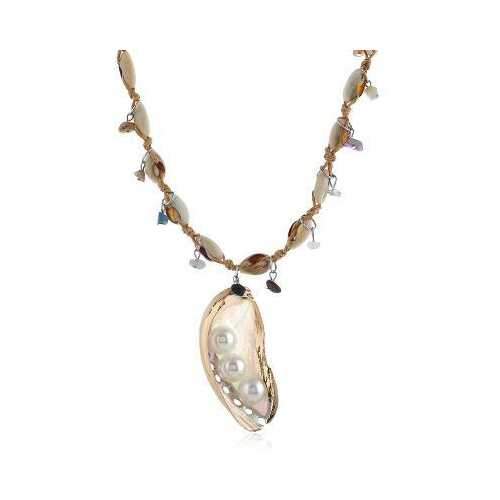 Nature's Delight Pearls In The Seashell Necklace